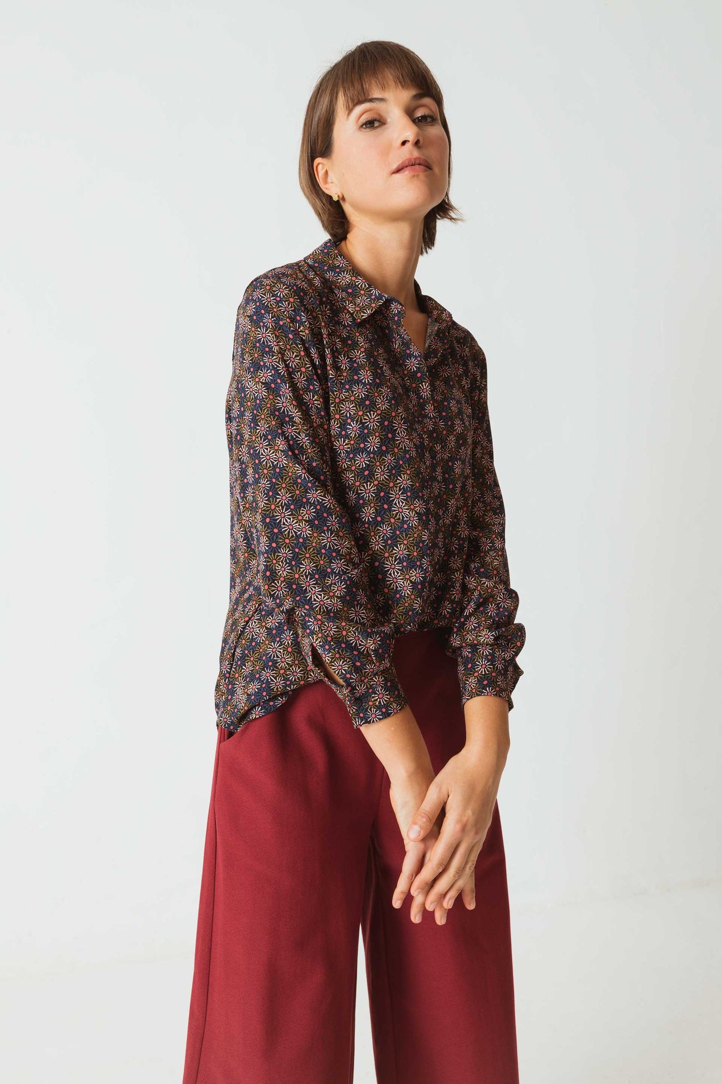 SKFK ASUNE Klassische BLUSE aus Viskose