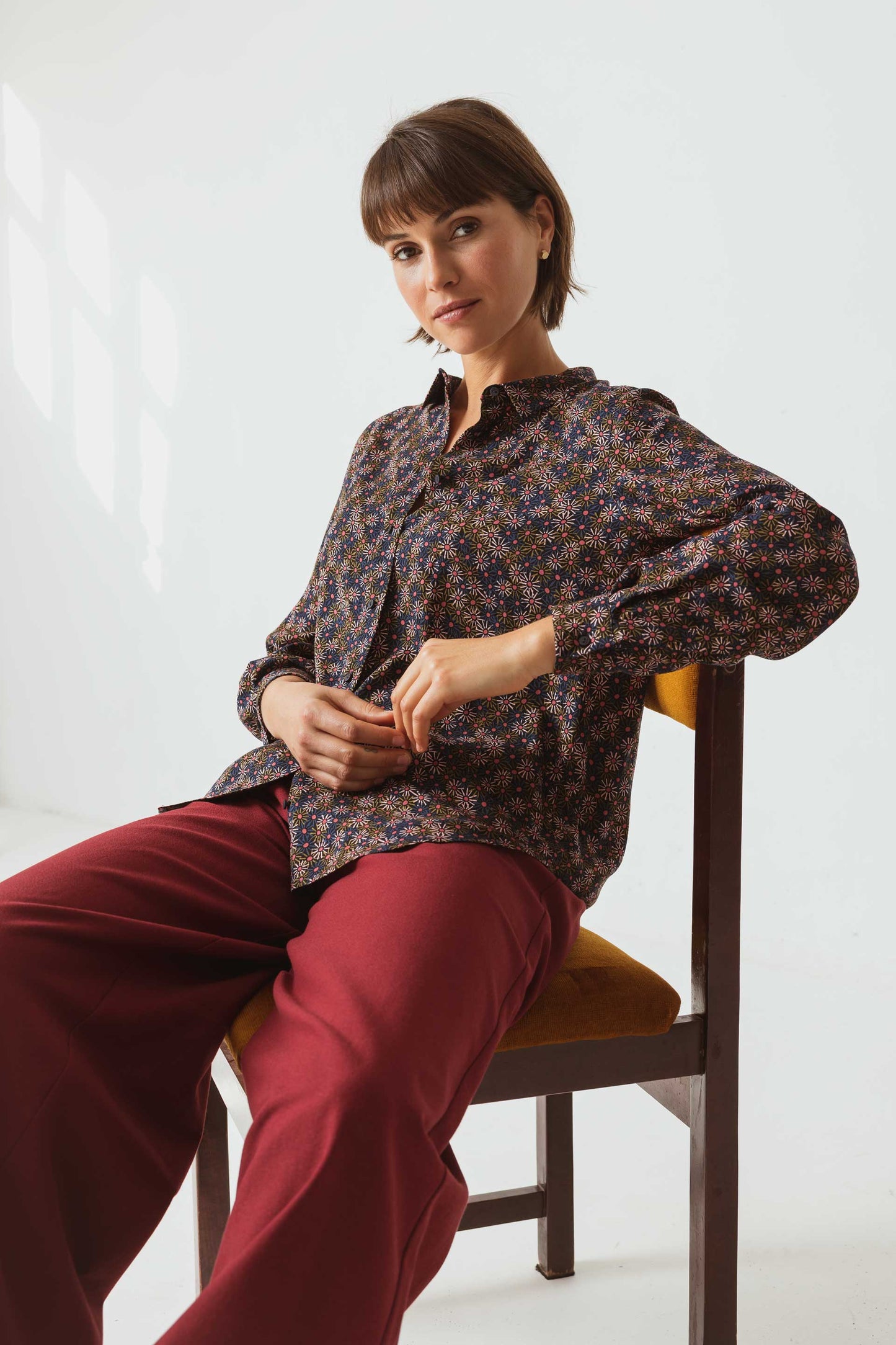 SKFK ASUNE Klassische BLUSE aus Viskose