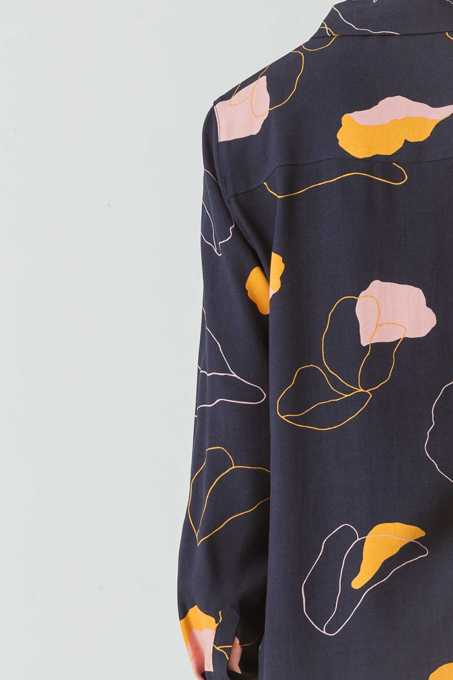 SKFK ASUNE Klassische BLUSE aus Viskose