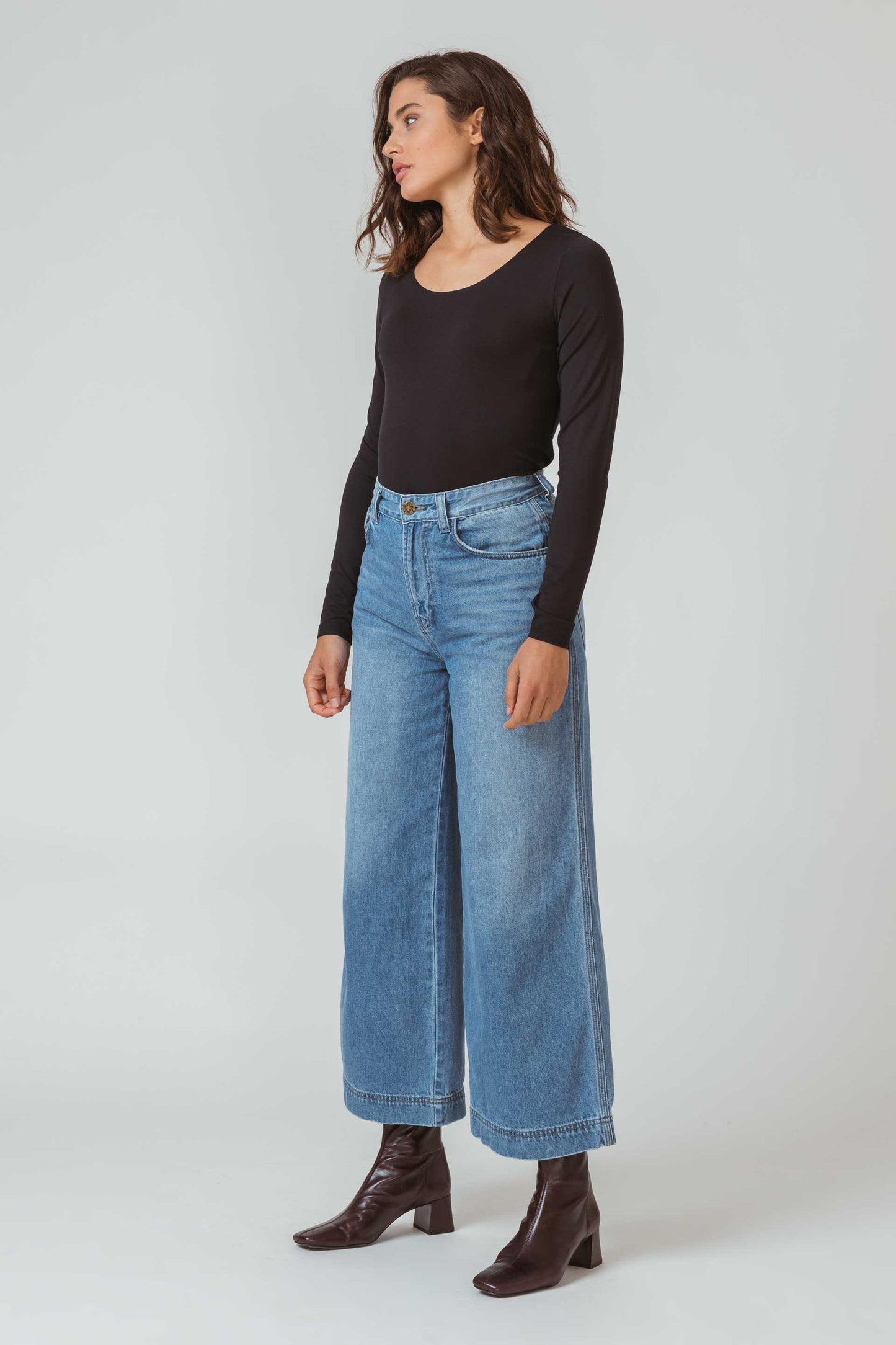 SKFK SEI Langärmeliges Basic-T-Shirt mit Rundhalsausschnitt