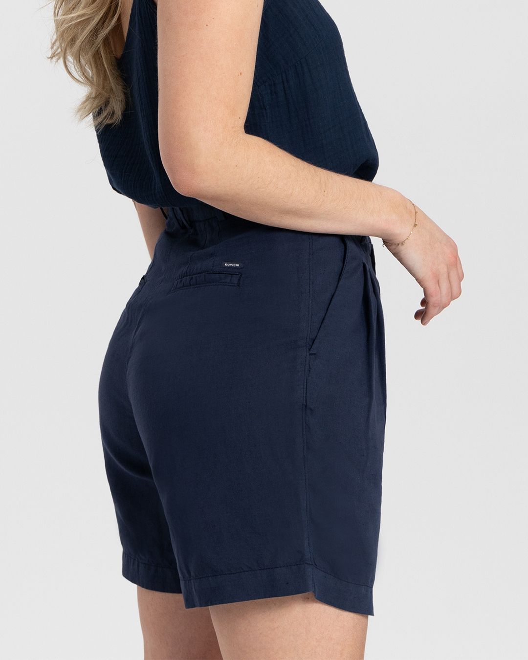 Kuyichi Sofia Shorts kuze Hose für Damen aus Bio-Baumwolle und Leinen