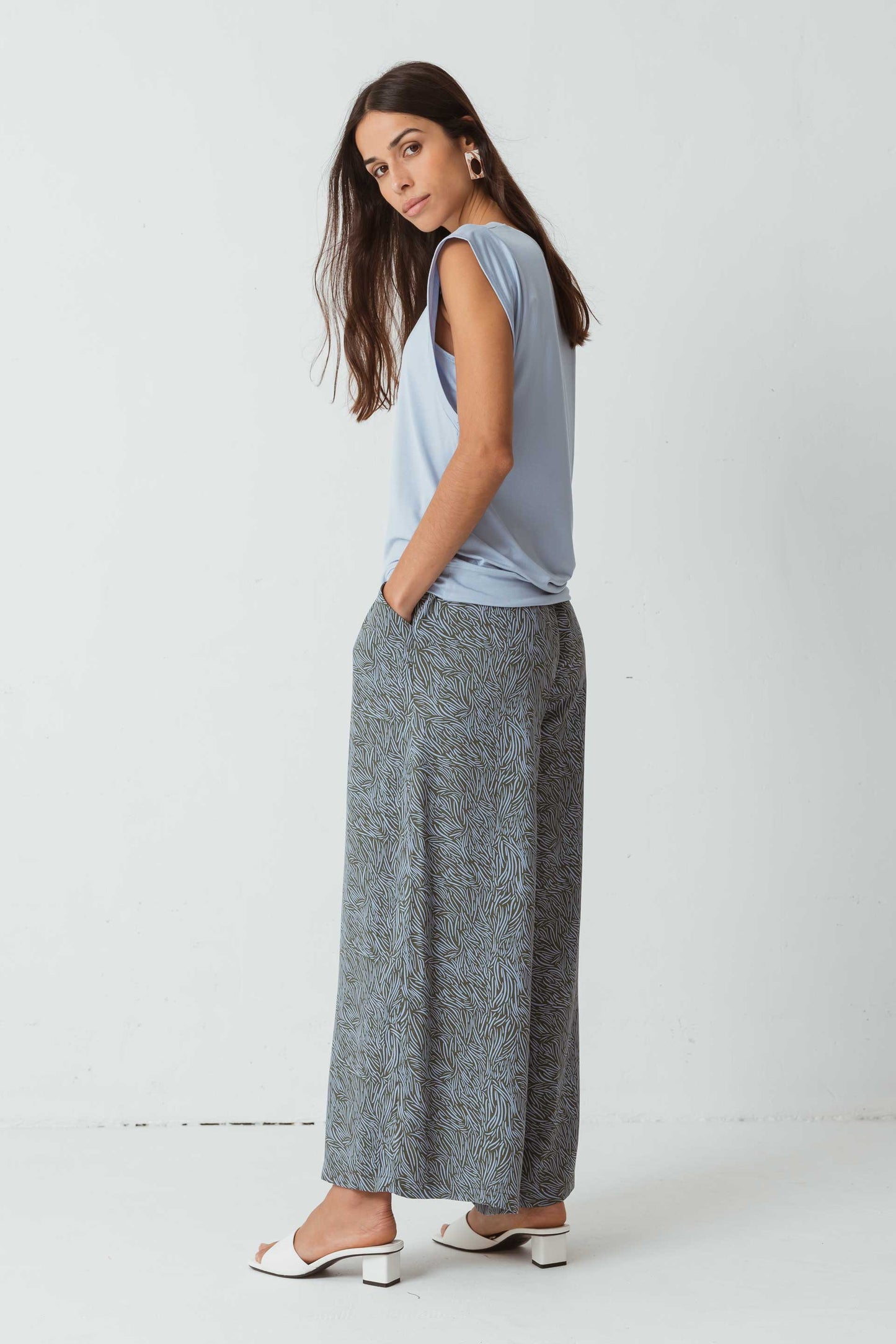 SKFK HAMAIKA BASIC SHIRT MIT Rundhalsausschnit und kurzen Ärmeln