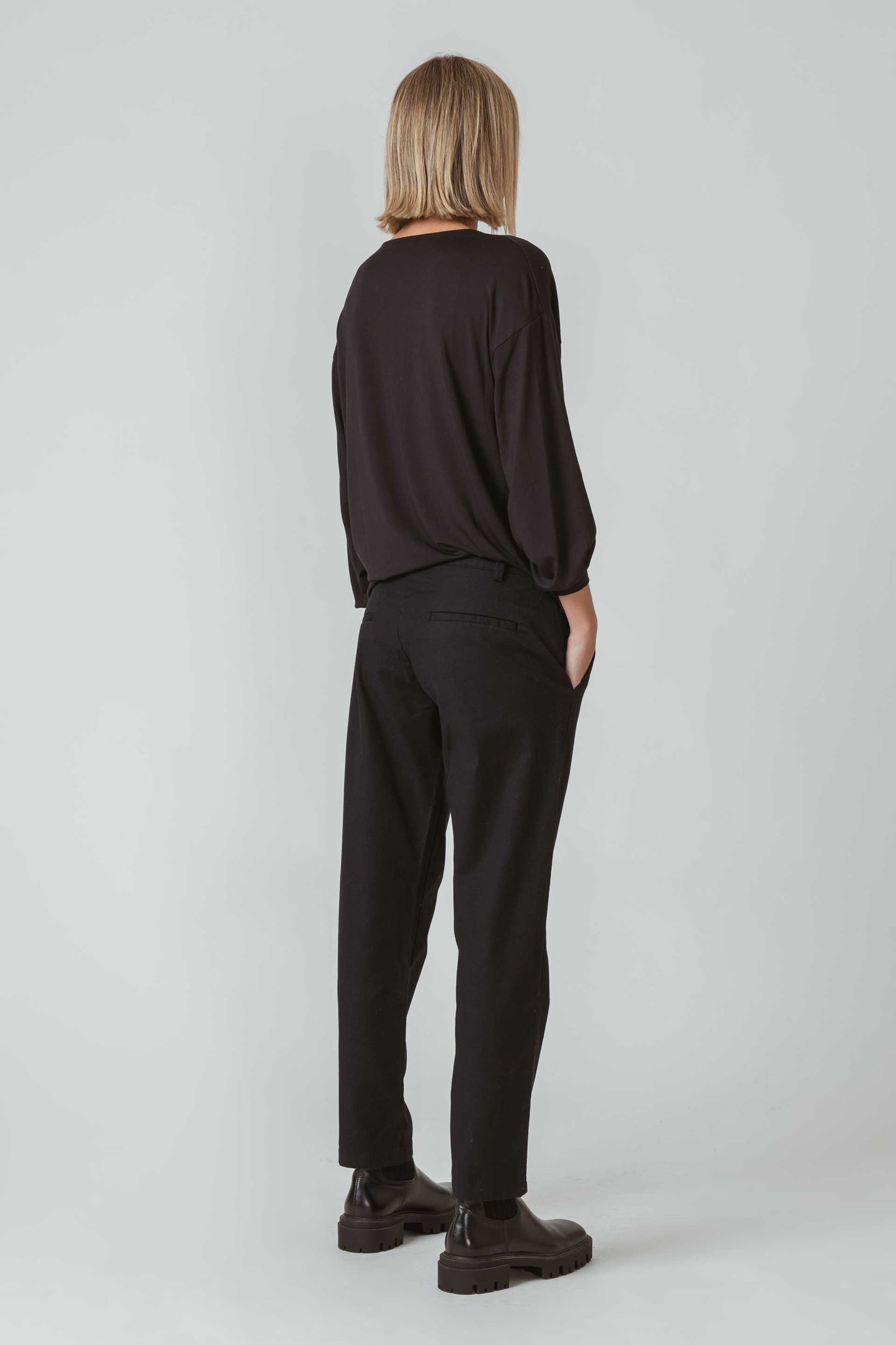 SKFK Landa schmal geschnittene Hose aus Stretch-Bio-Baumwolle