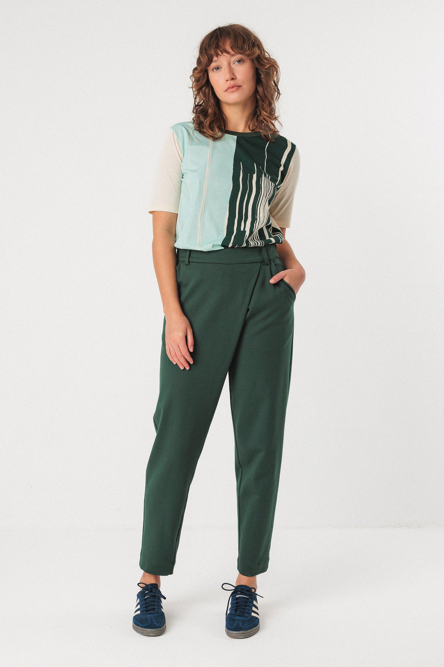 SKFK EZAMA Karottenhose aus bequemen Stretch-Stoff. Dunkelgrün