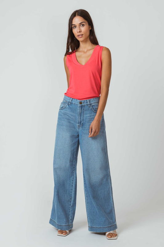 SKFK HAMABOST ärmelloses T-Shirt mit elegantem V-Ausschnitt. GOTS-zertifizierte Bio-Baumwolle. Pink